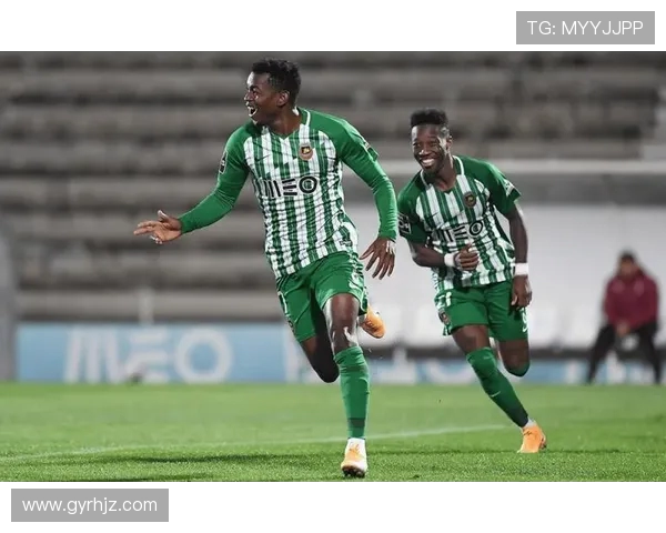 维加一射两传主导胜局波尔图三球完胜里奥阿维稳居争冠行列